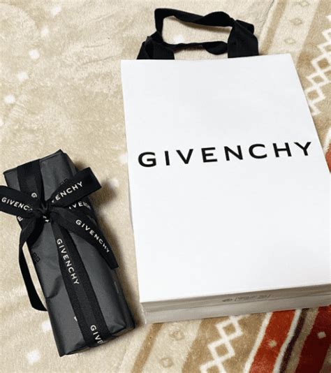 why is givenchy so expensive|givenchy logo.